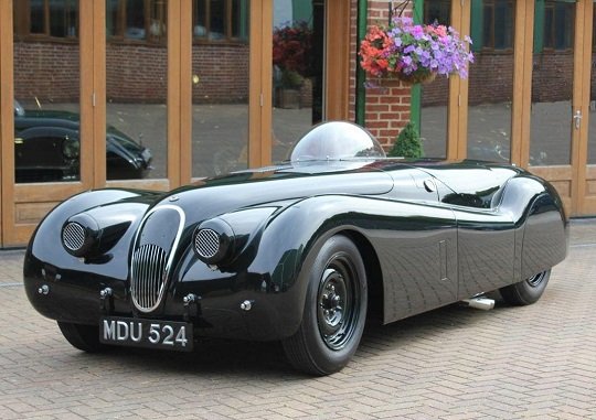 Jaguar XK120: სისწრაფის, ელეგანტურობისა და ბრიტანული სულის სიმბოლო 🐆✨